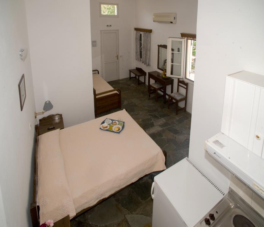 Aiolos Hotel Ménites Exteriör bild